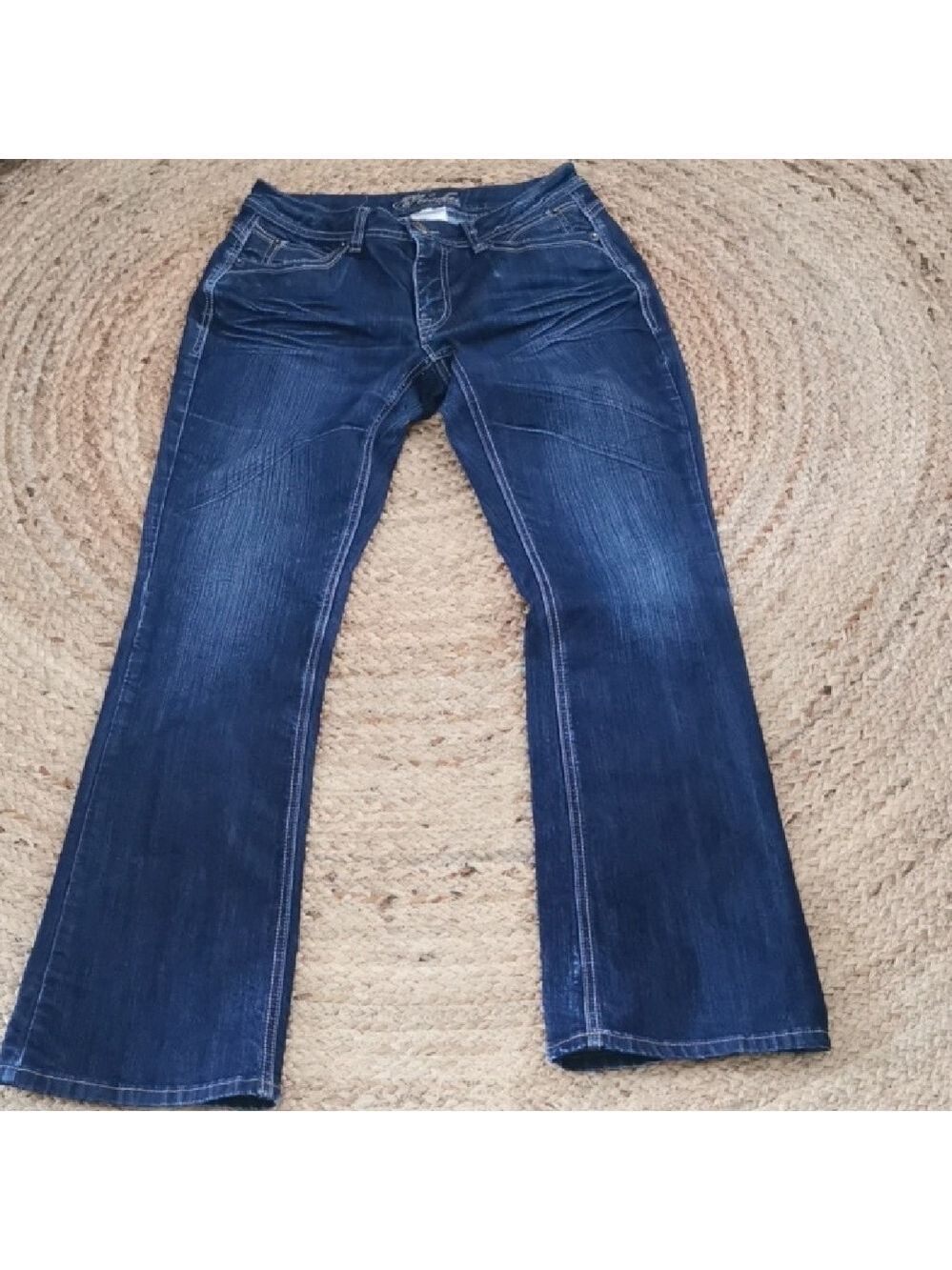 Womens  Pashu denim legend flare leg bootcut style, western, cowgirl. Size 8